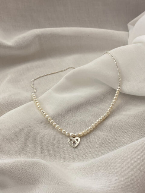 Nouvelle Pearl Necklace