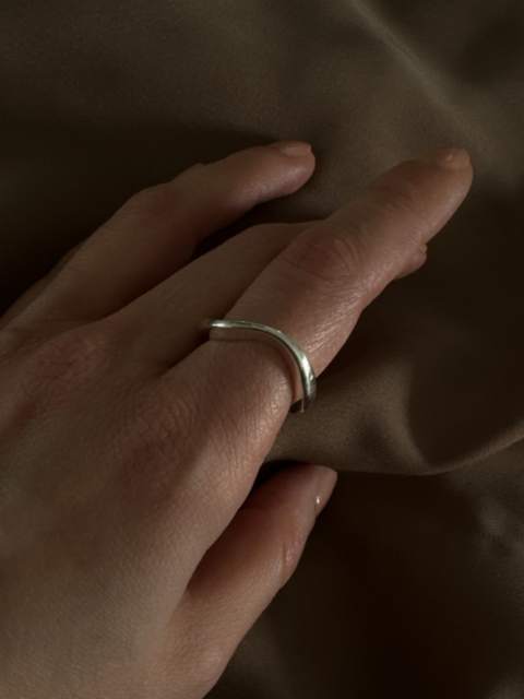 Adora ring