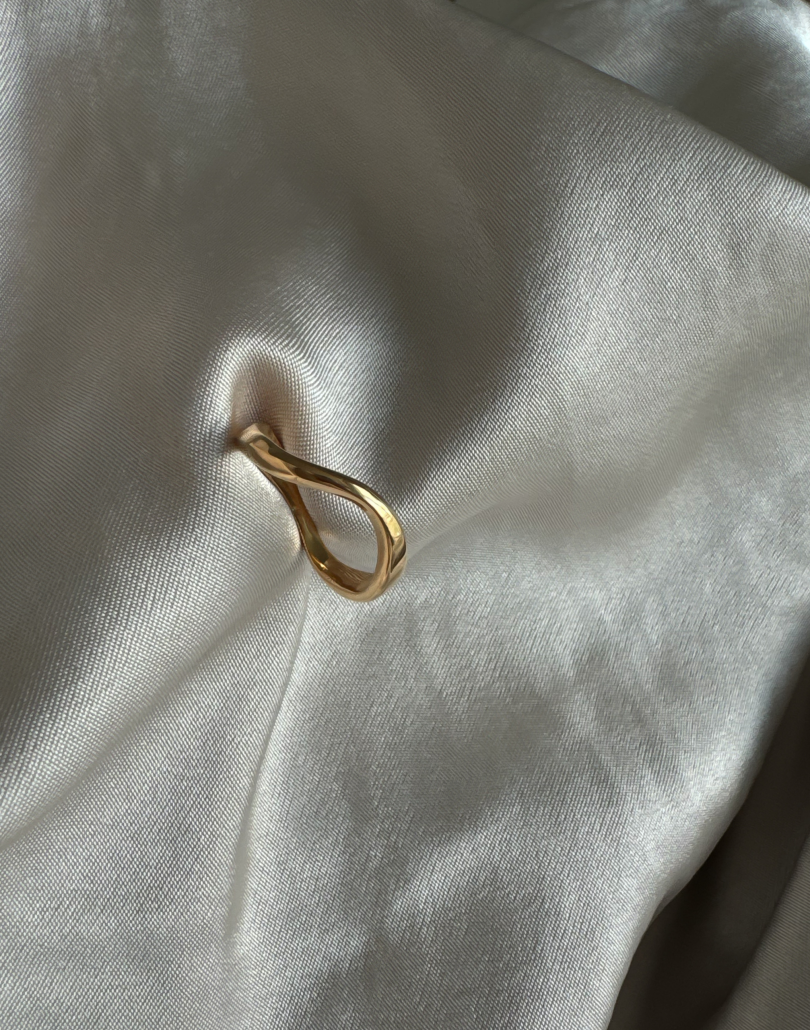 Adora Petite ring 18k
