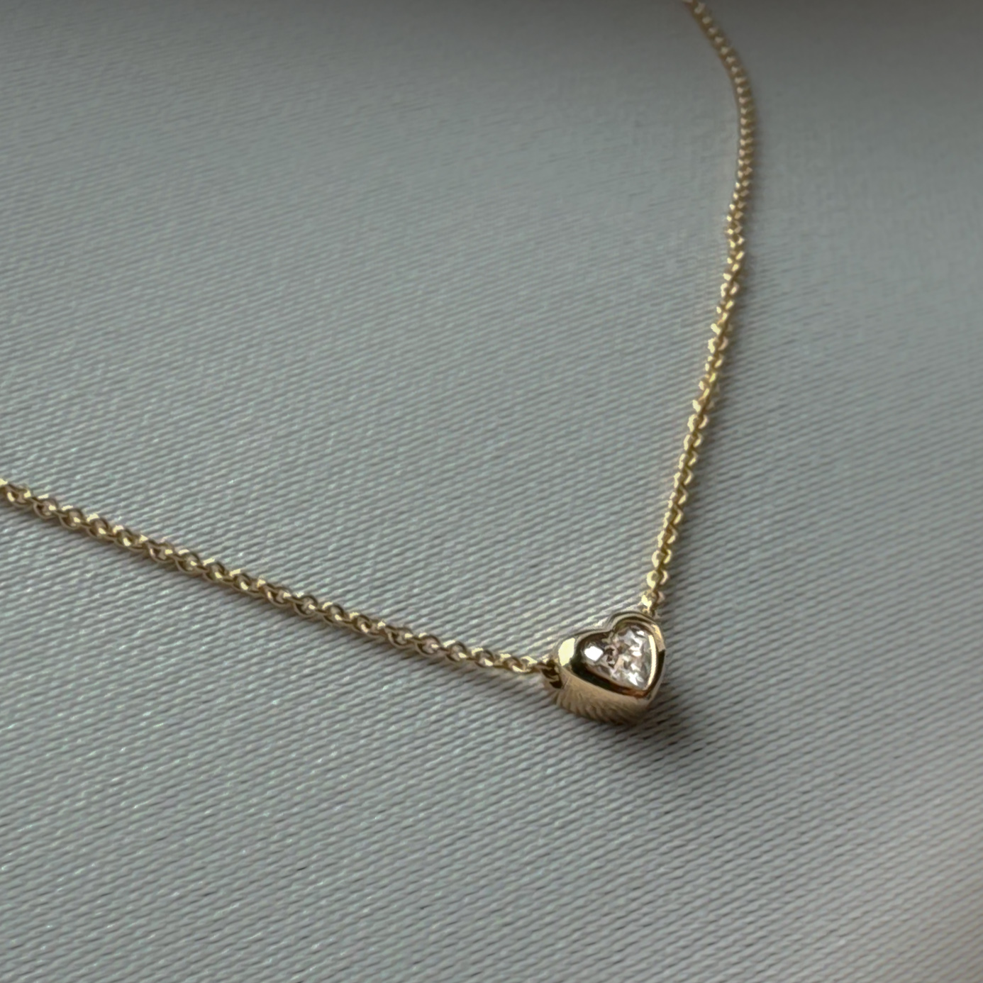 Joline necklace 18k gold 0,07ct TW.VS