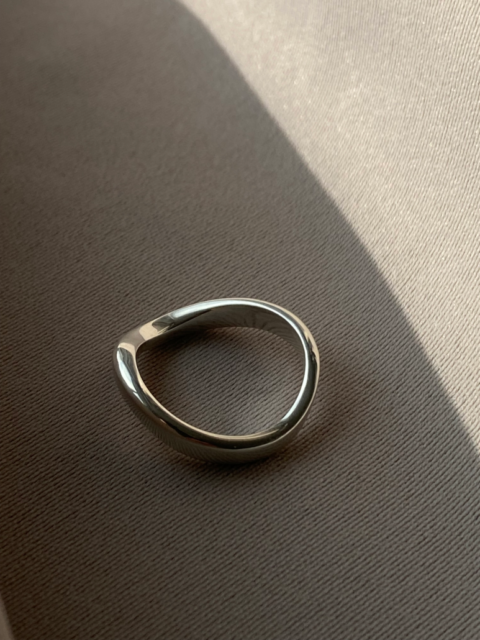 Adora petite ring