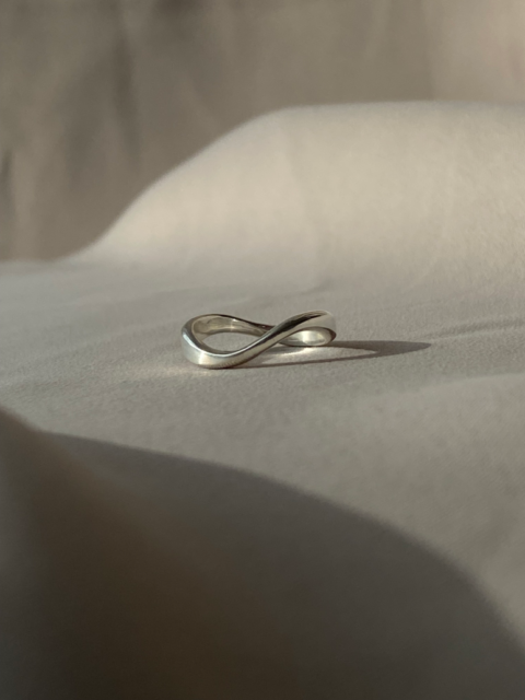 Adora petite ring