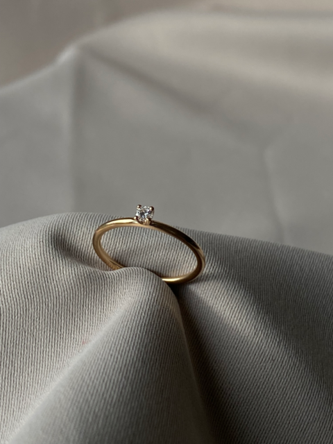 Juni ring 18k 0,09ct W.SI